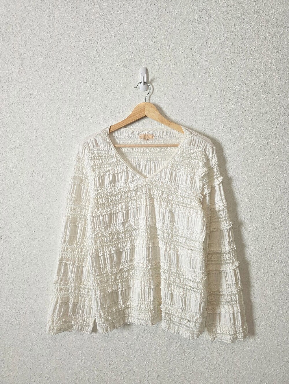 By Timo Lace V Neck Top M